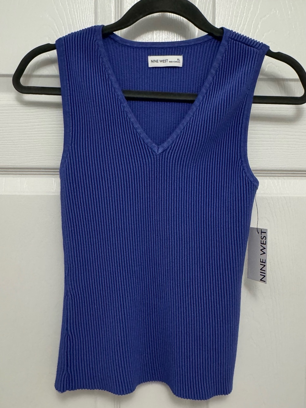 NWT Nine West Ribbed V-Neck Sleeveless Tank in Cobalt Blue